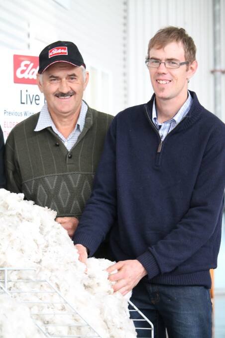 The Linke family achieve two 1PP bales and other growers enjoy strong prices. Photos by Laura Griffin