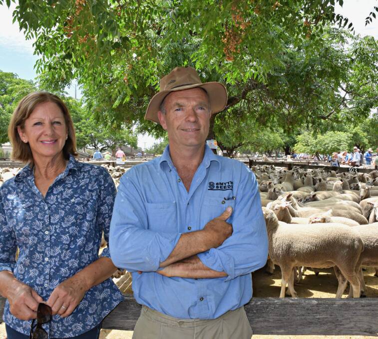 Anne and Tony Mort, Mardie, Winton, had the top-priced and best presented pen of 1.5 year-old ewes.