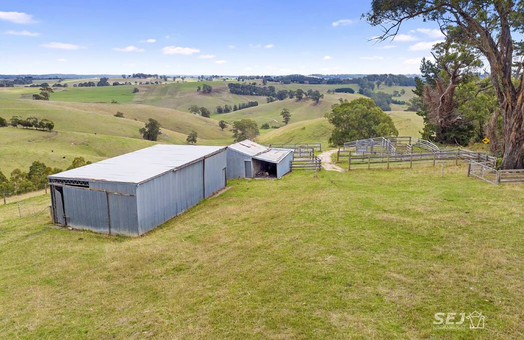 Very high rainfall and well established, this farm block near Leongatha offers a productive grazing opportunity. Pictures and video from SEJ Real Estate.