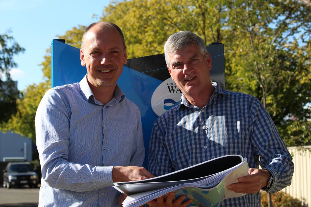 CONNECTIONS ROLL OUT: Connections Project Director Frank Fisseler and Goulburn-Murray Water (GMW) managing director Pat Lennon.