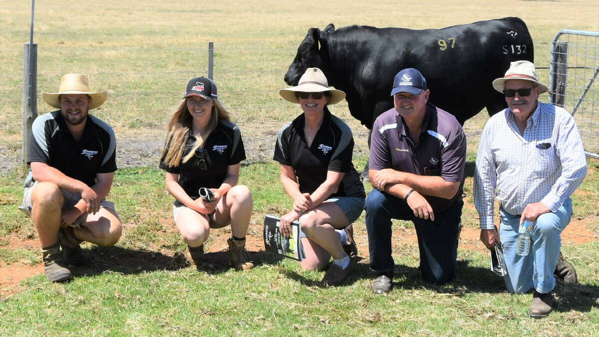 Mason Hunter, Claire Foster and Jodie Foster, Boonaroo Angus, Casterton, with TDC Livestock and Property stock agent Jamie Gray and top buyer Peter Coote, Kalangadoo, SA, who bought Lot 97, Boonaroo Lincoln S132 for $30,000. Picture by Philippe Perez