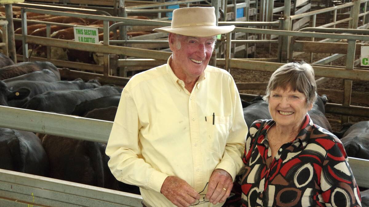 Allen and Helen Sheridan, trading as AF Sheridan & Partners, Bengworden, sold 126 July-August-2016-drop Angus steers, Barwidgee and Lawson bloodlines, at Leongatha on Thursday, making to $1480.
