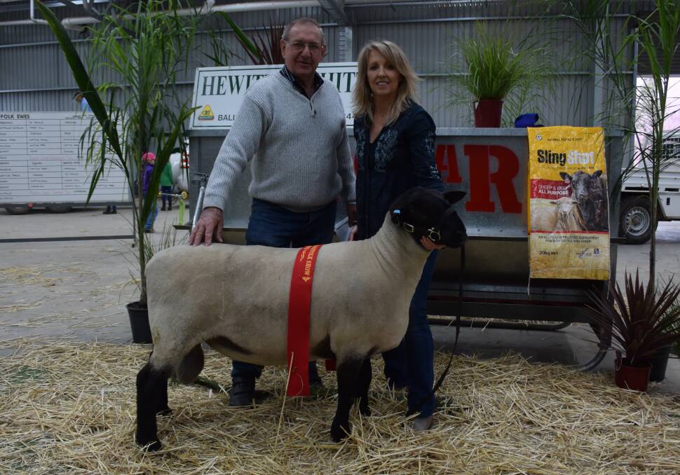 Dennis Duffy, Wanden White Suffolks, Tumbarumba, NSW, and Jody Zoch, Sayla Park, Kilmore, with the top-priced Suffolk ram.