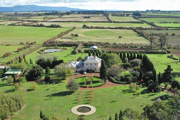 Longford House is one of Tasmania’s finest colonial homes. The 8.9 hectares of land comprises of 2.2 hectares of parks and garden, an orchard, barn and 6.7 hectares of meadow, divided into several paddocks.