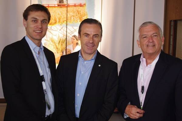 Scott Ward, Portfolio Manager Horticulture Bayer CropScience Australia, with Bayer CropScience CEO Liam Condon and Ausveg CEO Richard Mulcahy.