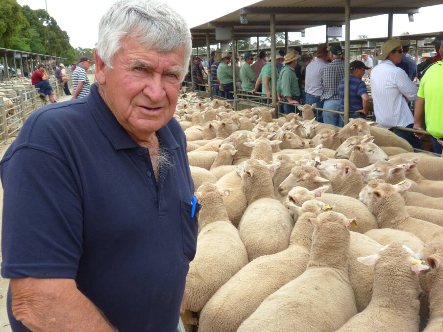 Prices were solid for ewes at Bendigo on Friday, but ewe lambs were slightly softer.