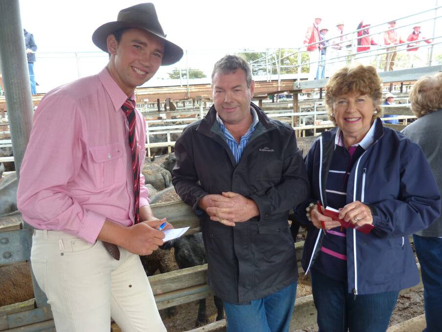 Jack Hickey, Elders, and his clients Robbie Paterson and his mother Marg, of Ballangeich, paid 265c/kg for the Wrights Swamp Angus heifers.