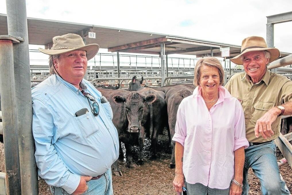CHURINGA DISPERSAL: Neville Jarvis, and Nan and Stephen Mann, Churinga Park, dispersed their entire breeding herd at the 2015 annual Mount Gambier female sale, selling 151 EU Pathfinder-blood Angus cows, joined to Pathfinder Angus bulls, and Heatherdale-blood Hereford cows, joined to Pathfinder Angus bulls, to $1150, av $1046.