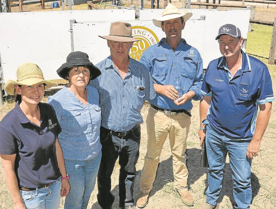 Sarah Cunningham (left), Hazeldean Angus, Willalooka, SA, Glenda and Stephen Smith, Lucindale, SA, Hazeldean’s Guy Cunningham and TDC Penola’s Jamie Gray. The Smiths paid $7500 for the top price bull as well as $6000 for another.