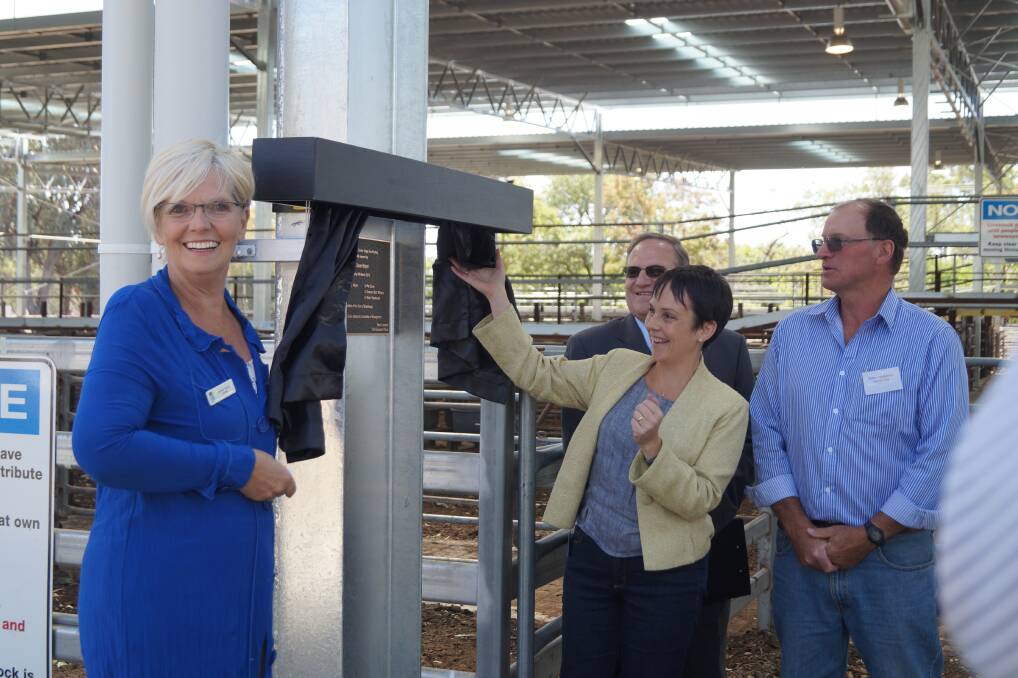 Strathbogie Shire mayor Deb Swan, Agriculture Minister Jaala Poulford, Strathbogie Shire chief executive Steve Crawcour and saleyards committee member and Euroa beef producer Richard McGeehan.