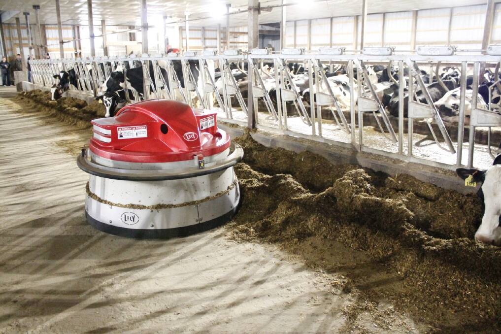 This week the news is mainly about robots and Lely's contribution, announced last week, is this new dairy robot called the Lely Discovery. It is employed (programmed) for a daily routine of "pooper scooping" in dairy sheds to improve hygiene without causing a disturbance to cows.