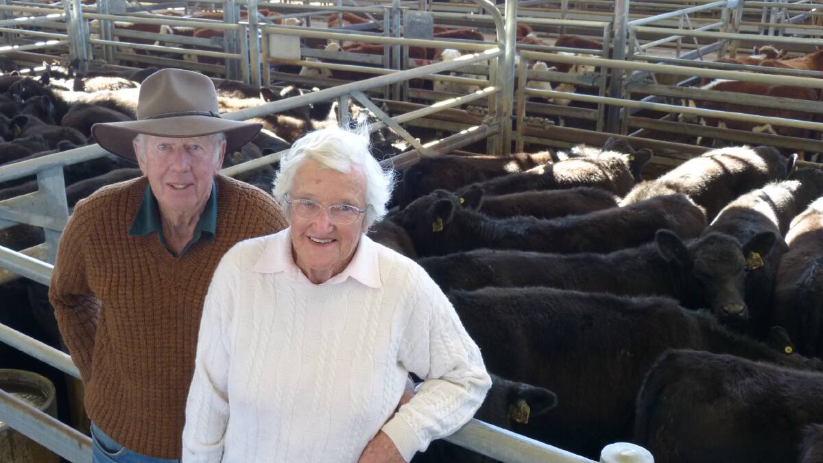 Dennis and Rosalie Stringer, Newmans Arm, sold the highest price heifers at Bairnsdale, Friday, getting $1070 for their Leawood & Ireland Angus blood heifers.