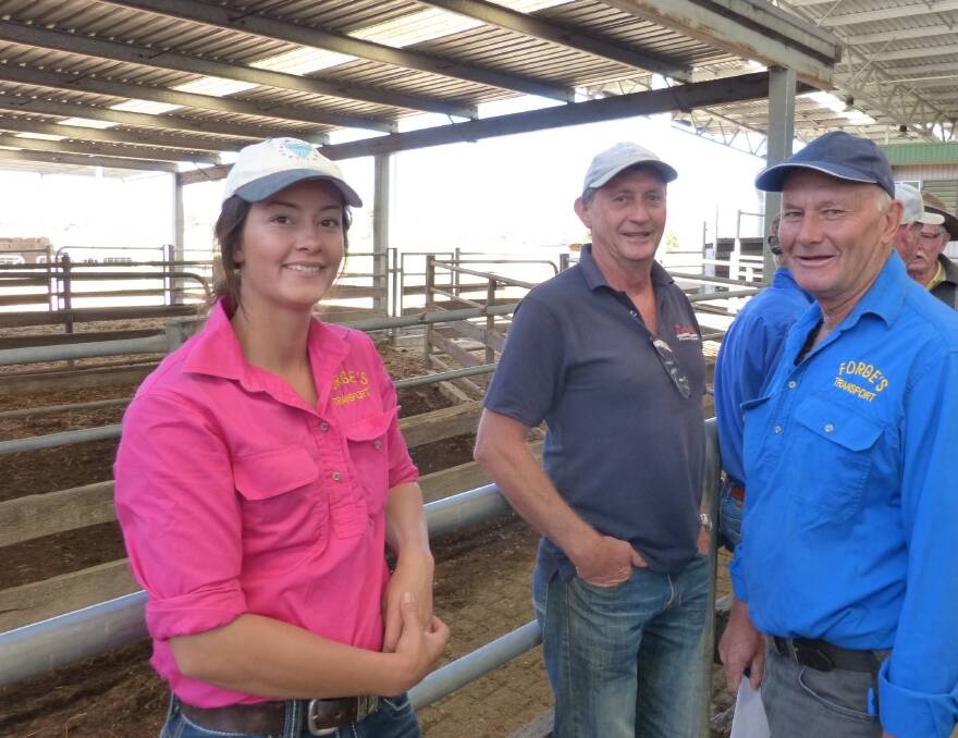 Greg Mitchell purchased the best presented pen of steers at Wangaratta, Wednesday and was getting Ian Forge & Laura Tuesley, Forge's Transport to deliver.