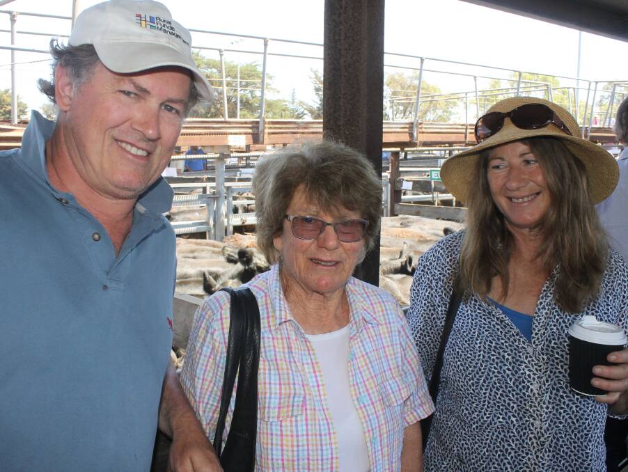 Mrs Jean Maling, Portland, with son Henry and daughter Catrina, sold her EU-accredited Five Ways Angus steers to $1455 a head.