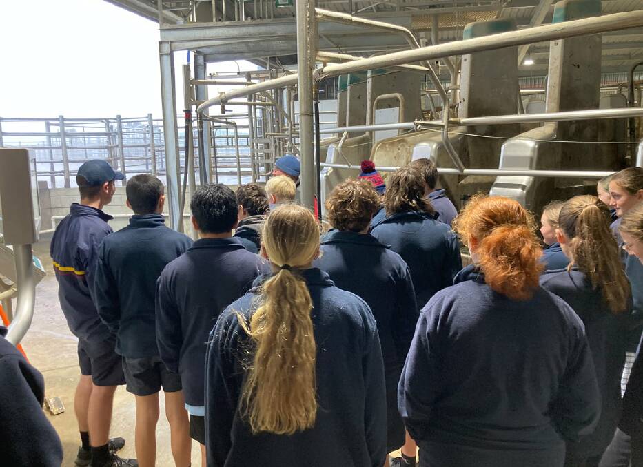 Timboon P-12 Year 9 and 10 students recently visited a robotic dairy farm as part of their Agriculture studies. 
