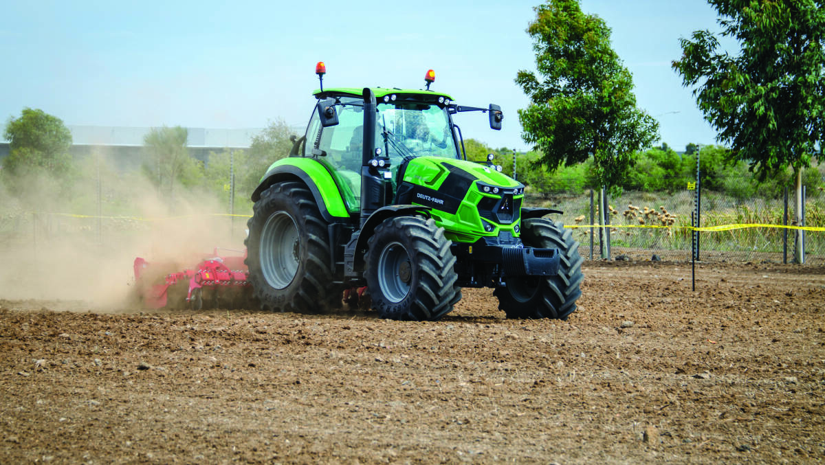 The new Deutz-Fahr six-cylinder RC-Shift tractor range was launched to dealers at a conference in Melbourne. 