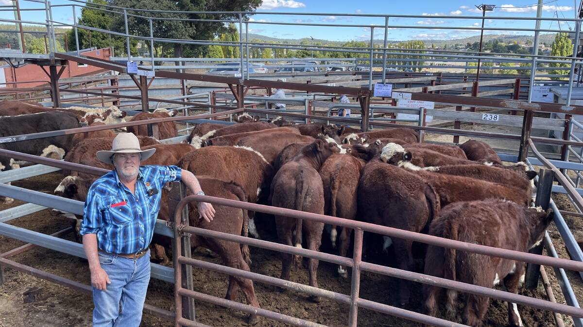 Daryl Dwyer, Moonbah, sold 24 Billillingra-blood Hereford steers, 12 months and weighing 350kg for $1140.