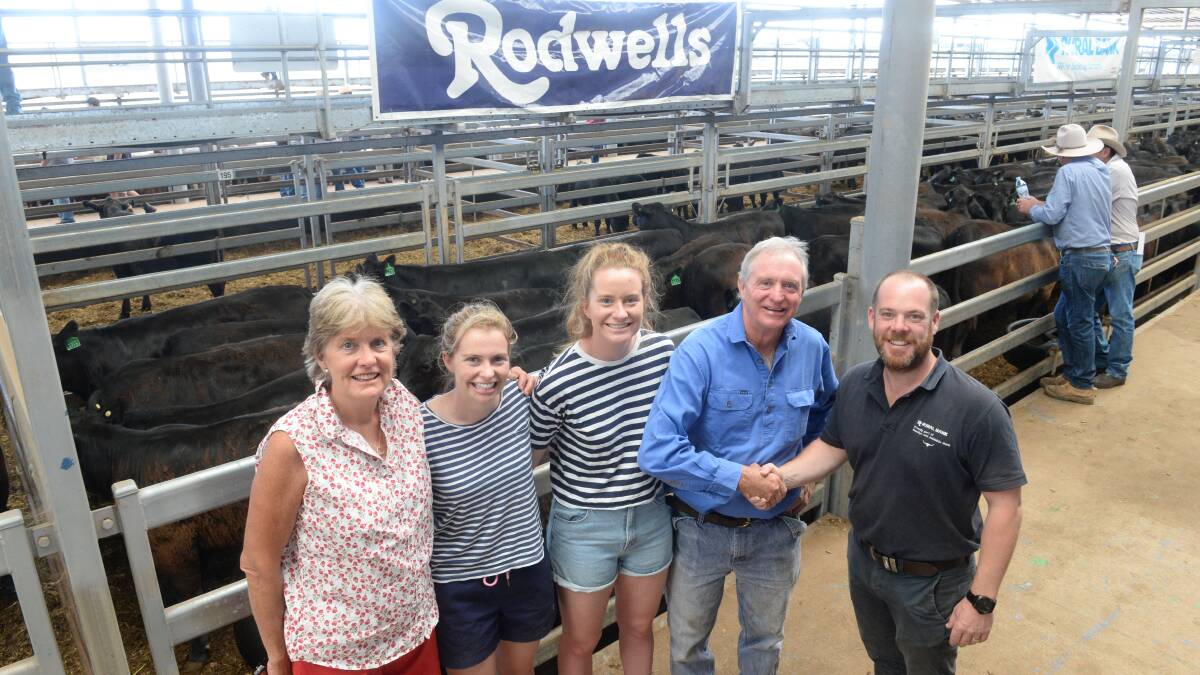 Sarah, Maisie, Jessie and John Adams from Mill Park, Staghorn Flat, Victoria, with their best presented pen of 74 Angus steers and Rural Bank relationship manager Matt McAninly, Wodonga, Vic. 