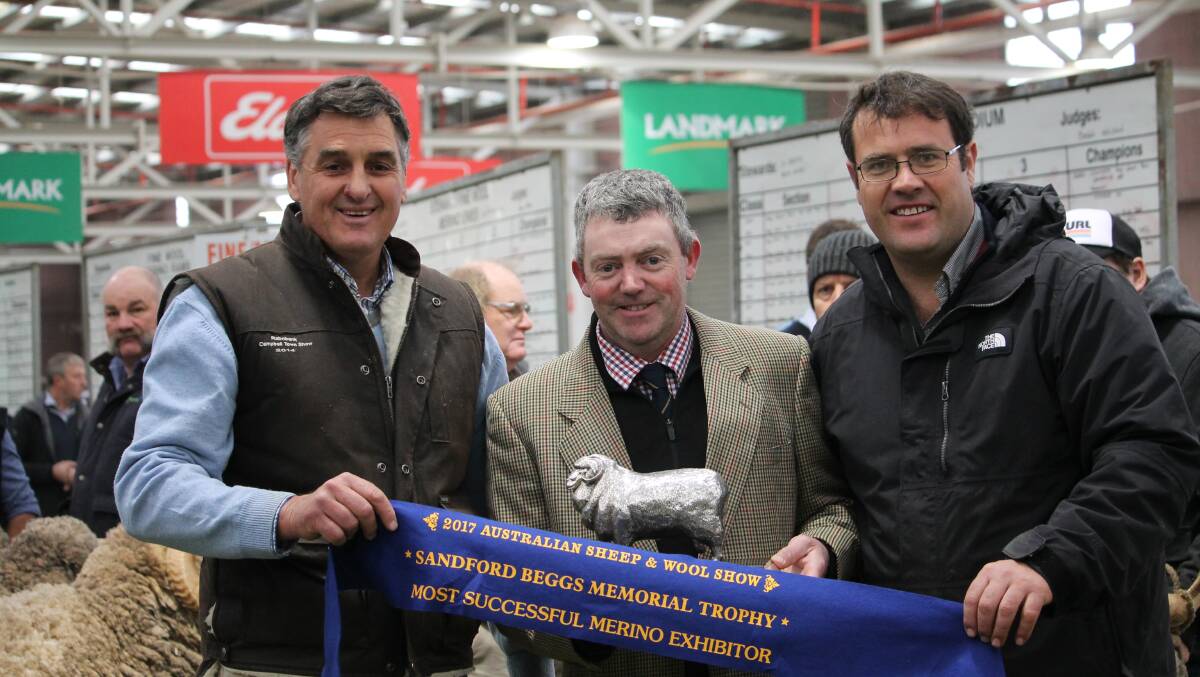 Chris Clonan, Alfoxton stud, Armindale, NSW, and Paul Walton, Wurrook stud, Rokewood, tied for the most successful exhibitor, presented by Richard Beggs (centre).