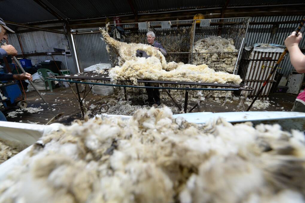 Weaker Aussie dollar preserves wool prices