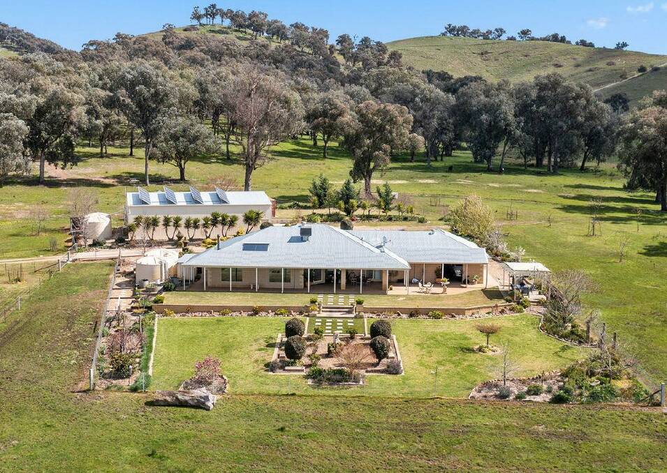 Former concretor Laurie McDonald made a better than expected $2,225,000 at auction for his 60ha block overlooking the Ovens River.