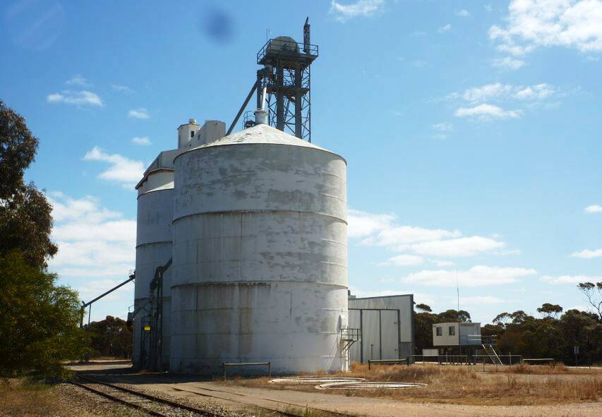 Farmers weigh up the options for border town's silo sale