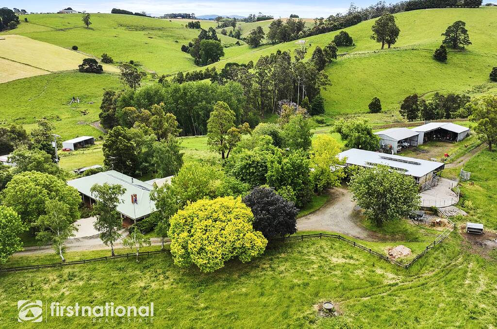 West Gippsland farm with disused dairy sells for $15,124/ac