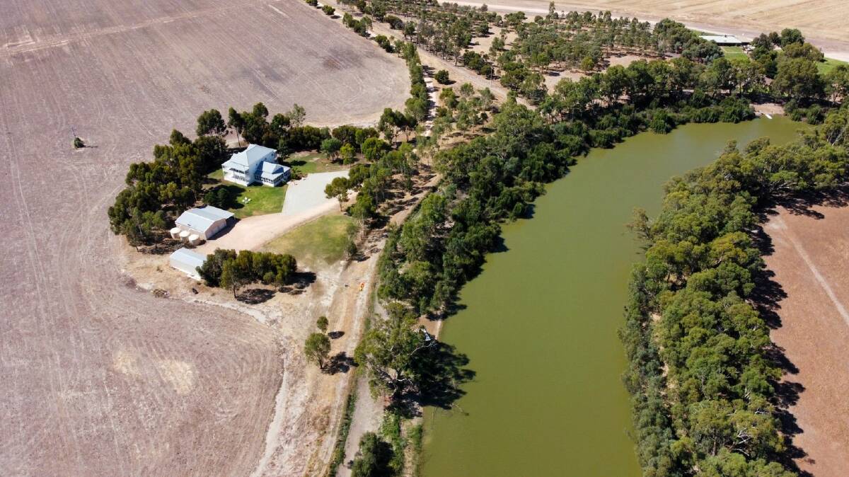 Could this river beauty be your great Australian dream? Video