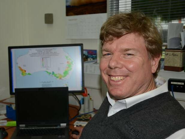 Agricultural meteorologist David Stephens will set up a private business after the Australian Export Grains Innovation Centre wound up its crop forecasting program. 