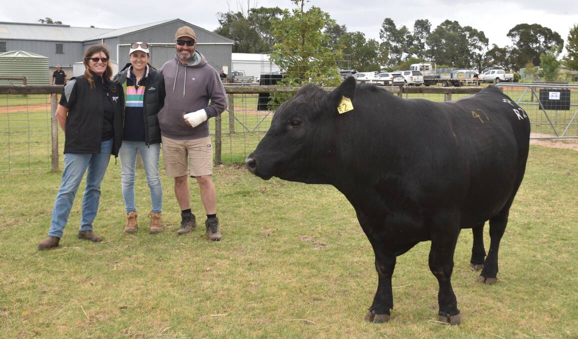 BUY: Jodie Foster, Boonaroo, Sam and Susie Whitehead, Casterton, with Lot 47. Photo by Casterton News.