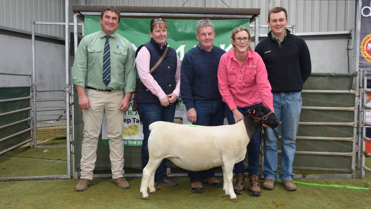 TOP EWE: The top selling Dorper and White Dorper, with Tim Woodham, Landmark, Bob and Simone Burrows, Mount Dromedary Dorpers, Andrea Vagg, Dell Dorpers, and Lachie Collins, Landmark. 