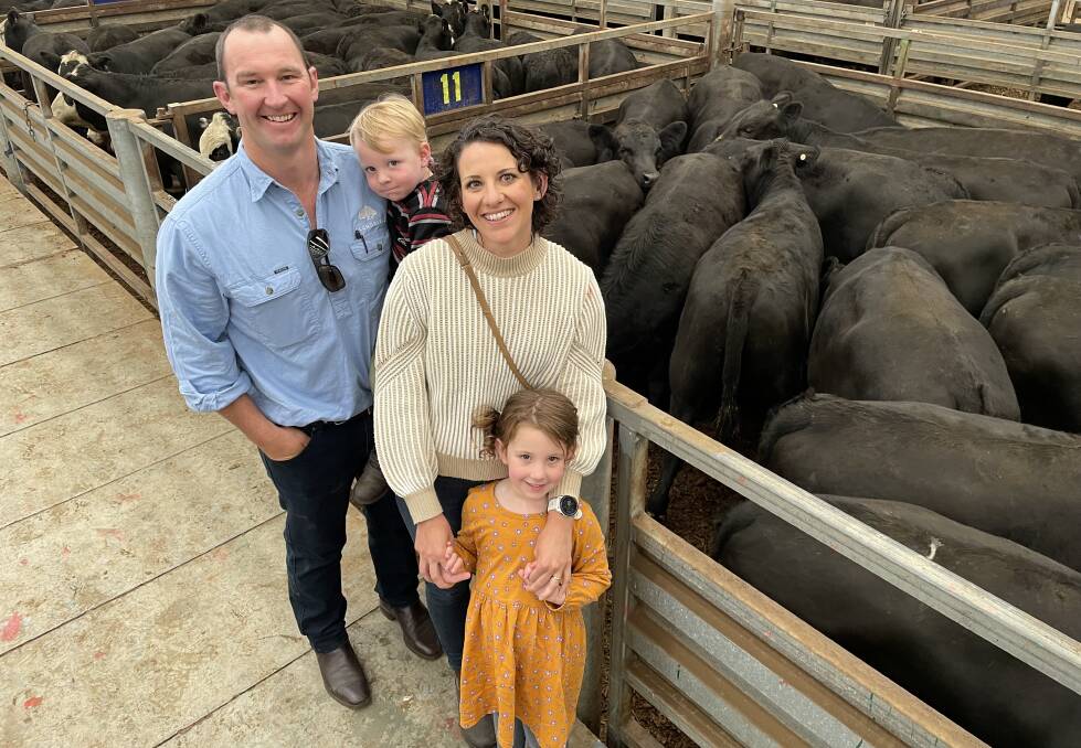 Peter and Nat Oldham, and children Arabella, 5, and Austin, 3, Clondrisse Pastoral Co, Flinders, sold 102 Angus and Black Baldy steers, 10-11 months, at Pakenham.