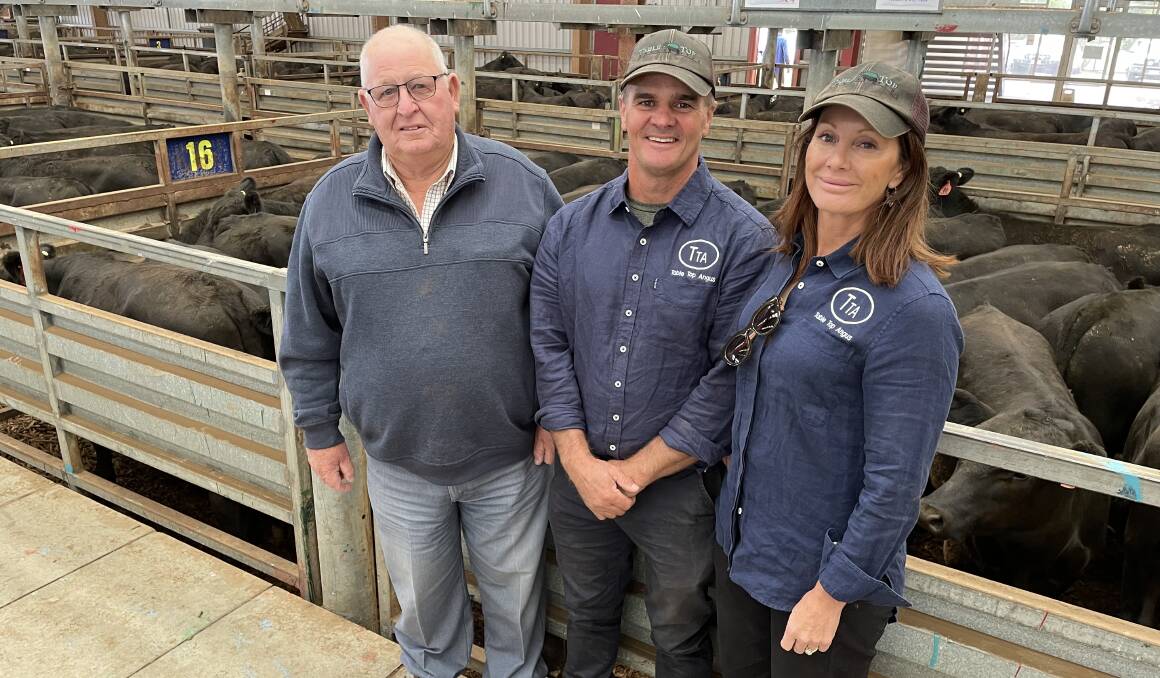 Stewart Unthank, Tuerong, and Tim and Jessica Scott, Table Top Angus, Table Top, NSW. Mr Unthank sold 100 Angus and Black Baldy steers and heifers, February and March 2022-drop, Table Top-blood.