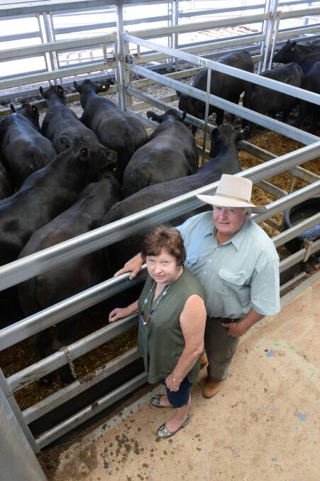 John and Maree Smith at today's Wodonga Angus weaner sales.