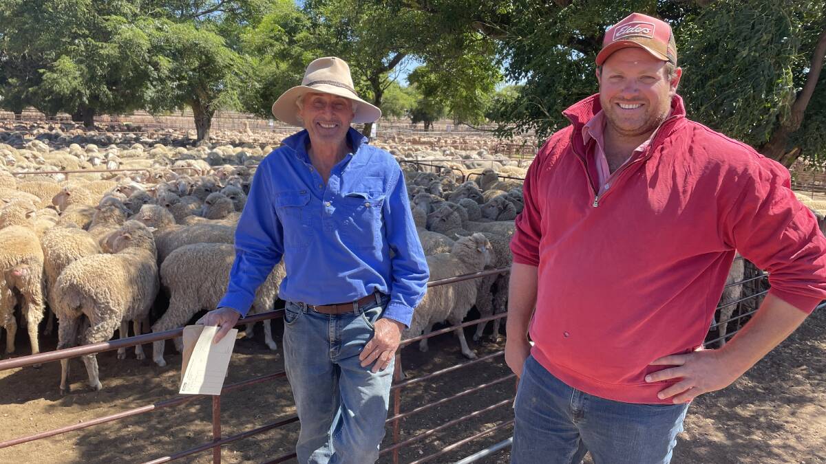 Garry Gum, Myponga, SA, caught up with Elders livestock agent Luke McCallum, Melrose, SA, at the March Jamestown, SA, sheep sale. Picture by Kiara Stacey
