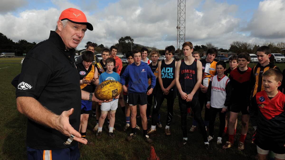 Danny Frawley takes a coaching clinic at Bungaree Football Oval. Photo by Lachlan Bence.