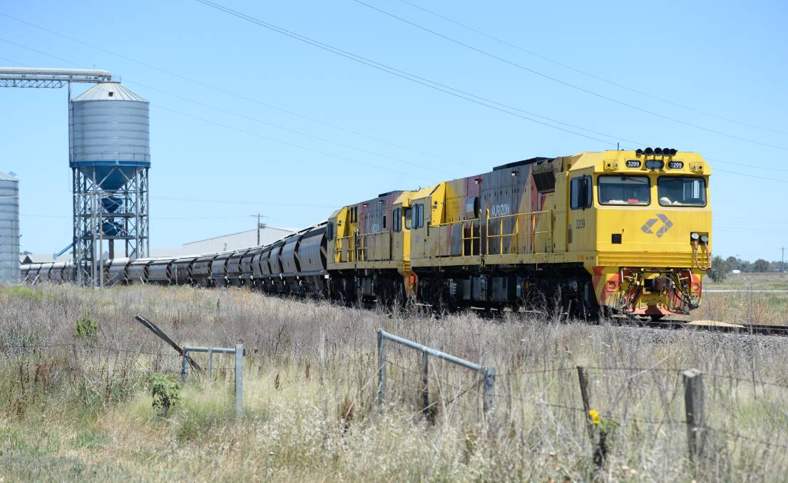 The Australian Rail Track Corporation is advancing plans to establish a public private partnership to build tricky sections of track in Queensland.