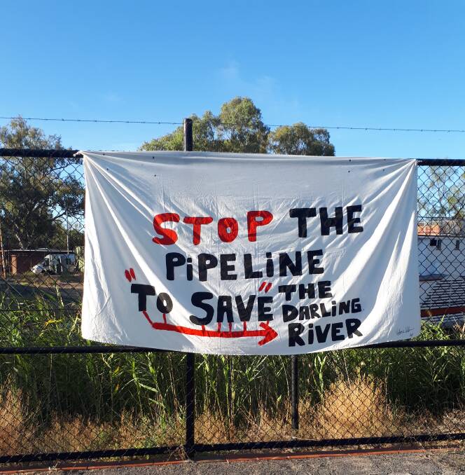 Opponents argue the Broken Hill pipeline will pave the way for water saving changes at Menindee Lakes, which will reduce flows down the Lower Darling River.
