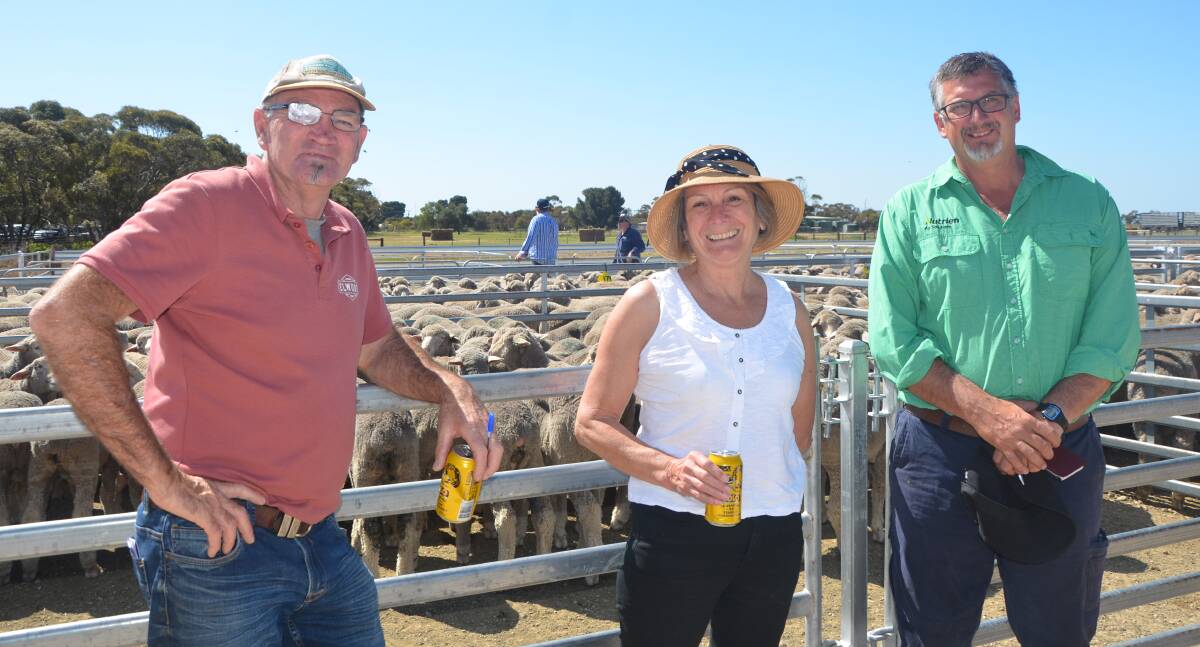Kelvin and Heather Bailey, Ngallo, at the annual off-shears sale at Pinnaroo, SA. Picture by Vanessa Binks
