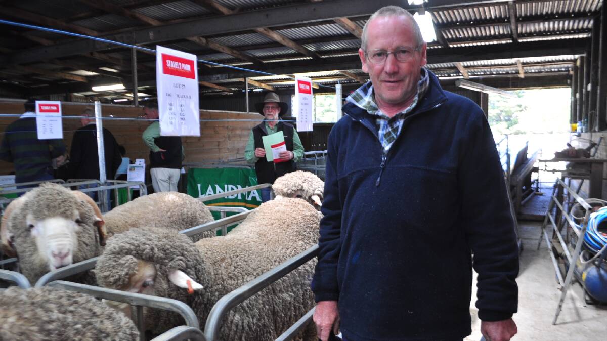 David Reeves, RRH Greystone, Caramut, bought 10 rams at the sale.