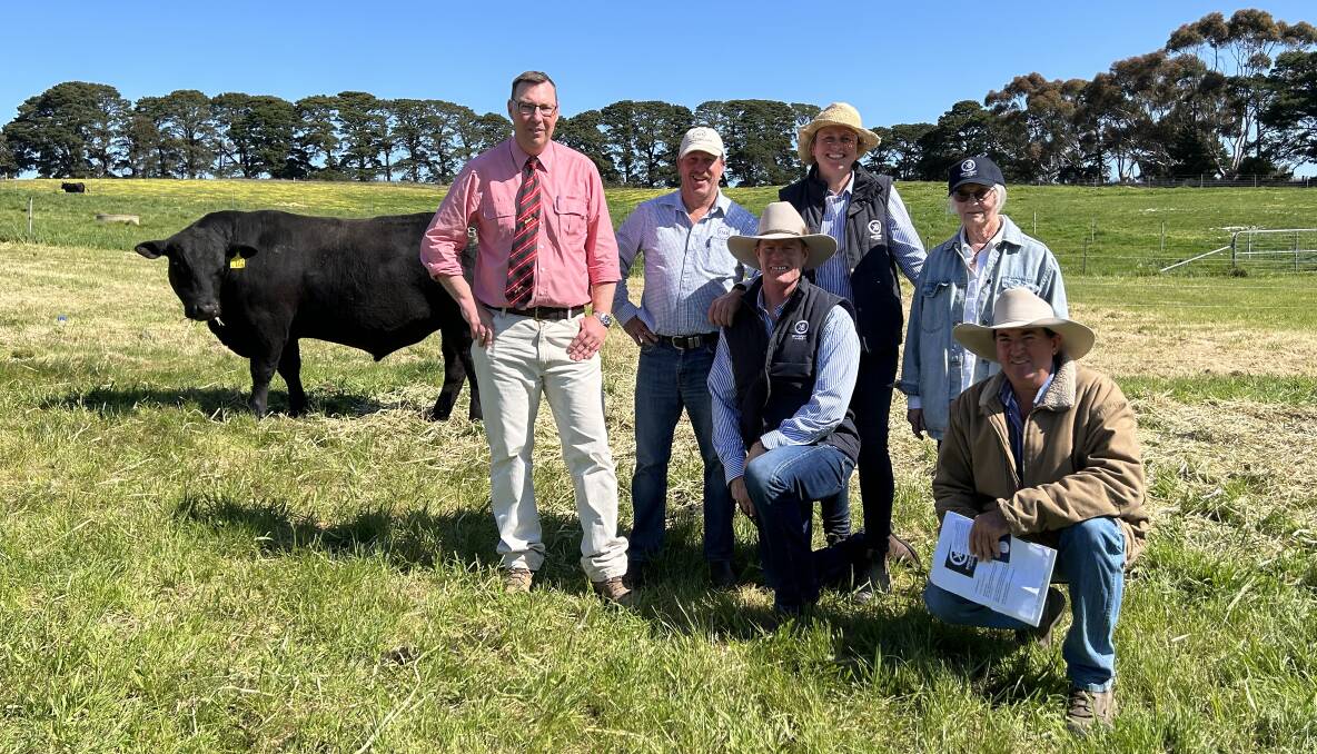 The top-priced bull of the sale with Ross Milne, Elders, Dean Jenkinson, JME Livestock and Real Estate, Sam, Jane and Leonie King, Bowmont Angus, and Stuart Hann, Nampara Limousin and Angus. Picture by Joely Mitchell