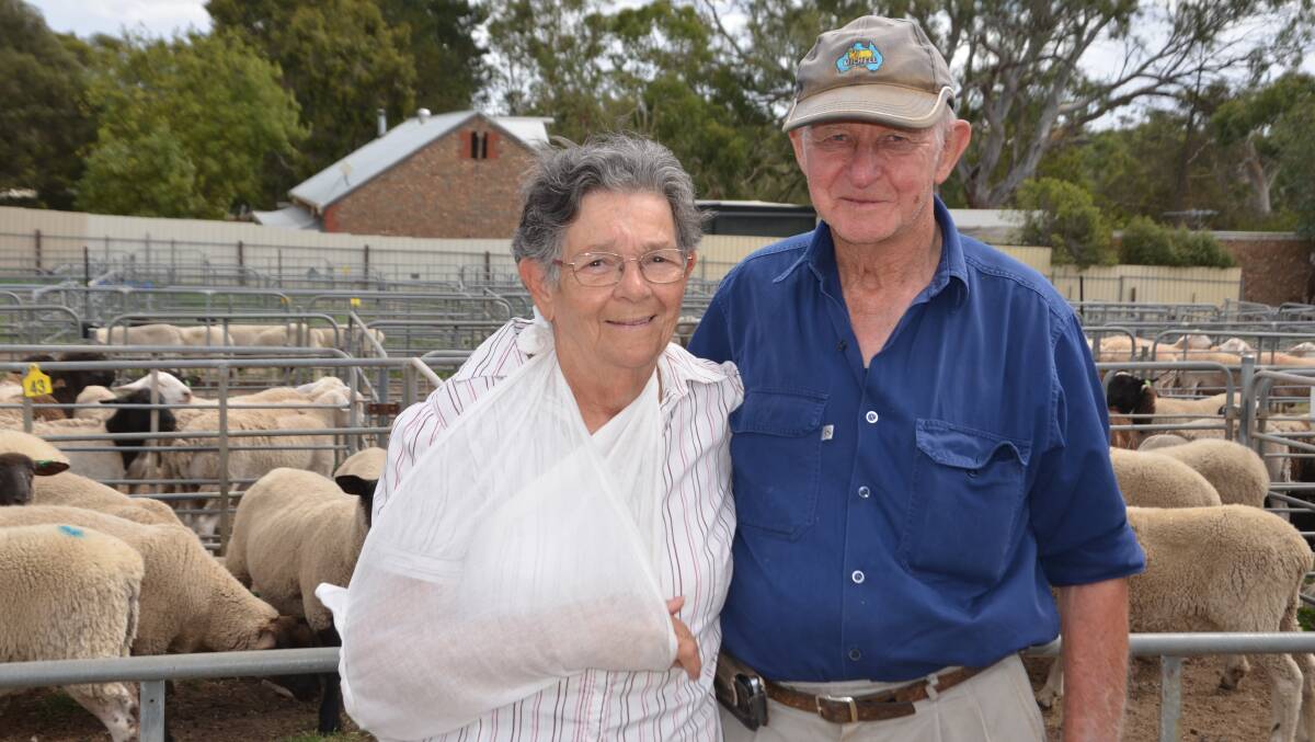 ON THE HUNT: Marjorie and Leo Schubert, Bletchley, SA, were looking at crossbred lambs at the recent Mount Pleasant, SA, market. 