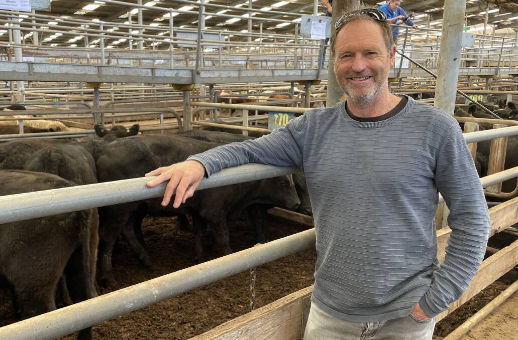 Paul O'Neill, Waratah North, sold
12 Angus steers, 493kg, for $2020
or 409c/kg at Leongatha last week.
Picture by Philippe Perez
