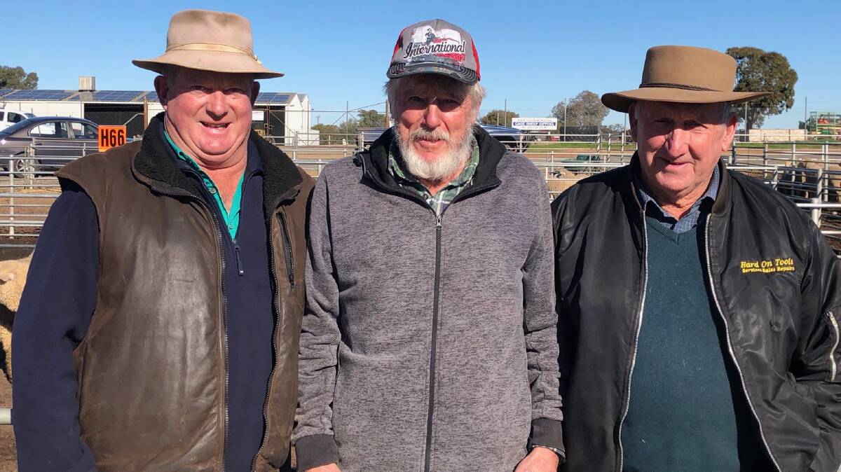 SALE: Richard Wynne, Paull & Scollard/Landmark, Corowa, NSW, with Kevin Wolter, Rand, NSW, who sold 125 lambs to $246 at Corowa, and Terry Scholz, Howlong, NSW.