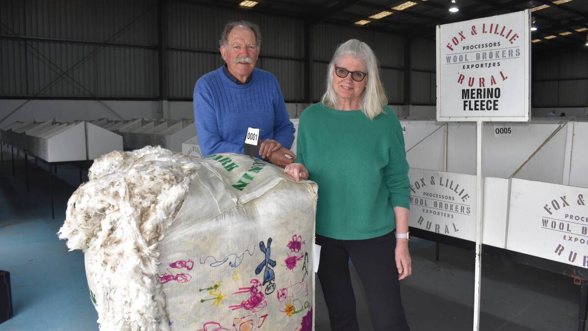 GENEROUS DONATION: Michael and Cathy Blake, Ballyglunin Park, Hamilton, donated a bale of fine Merino fleece to the Michael Manion Wool Industry Foundation.