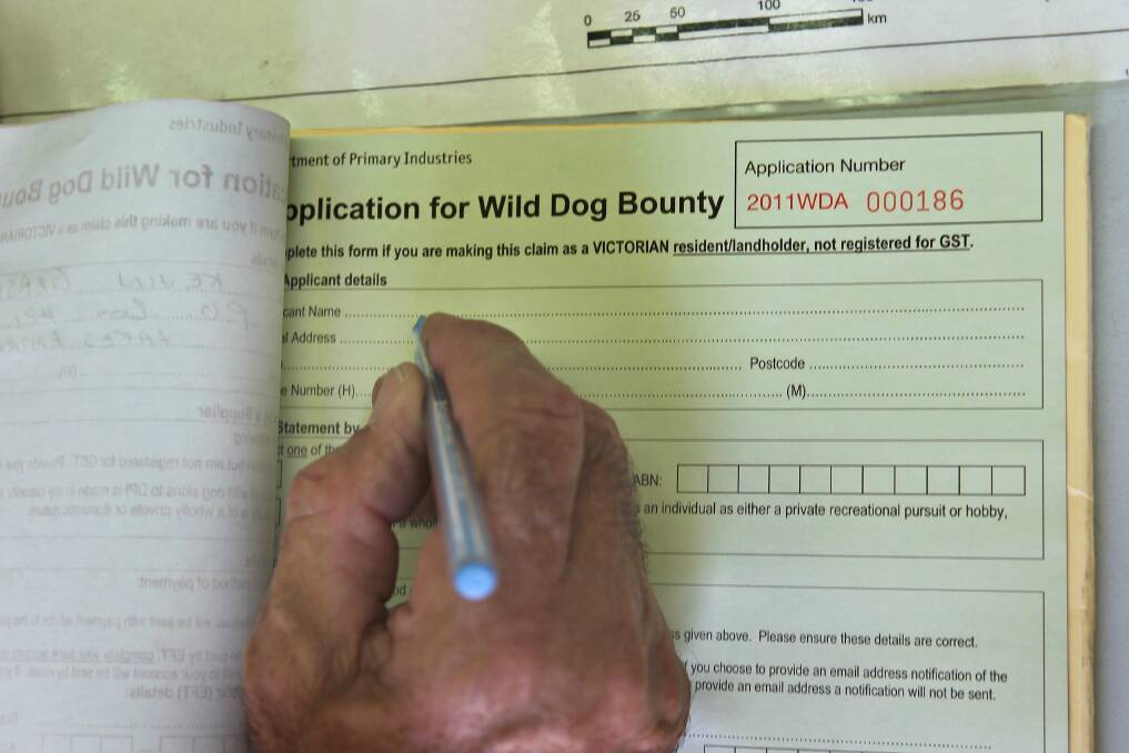 The wild dog bounty is to be scrapped under the new Victorian Government, but the decision has angered some farmers.
