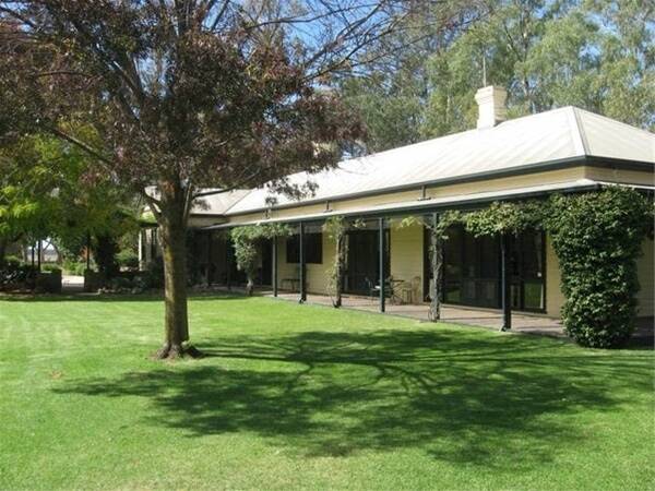The homestead at "Madowla Park" which has Murray and Goulburn river frontages.