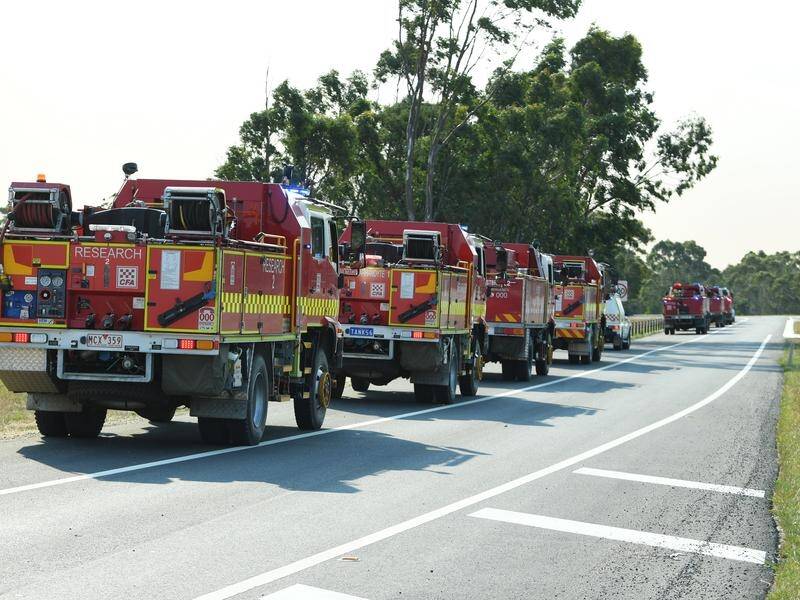 Firefighters in Victoria want some aging trucks urgently replaced. (James Ross/AAP PHOTOS)