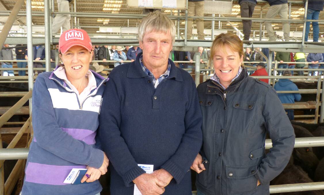 Some of the Hurley family l-r, Diana Hurley-Steed, David Hurley and Rosie Faithful, at the Bill Wyndham & Co, annual spring sale at Bairnsdale, Tuesday.