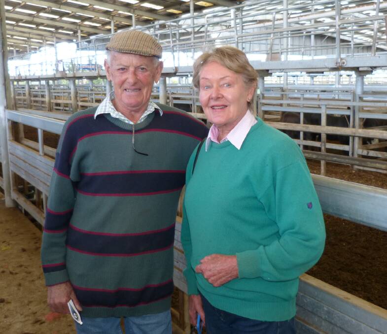 Tony and Elizabeth Landy, Walkerville, offered their annual draft of Angus steer and heifer weaners at Leongatha, Thursday. Their 400 steers sold to $1280, and averaged $1094, which was a firm sale. Their 100 heifers sold to $1060, which was dearer at times.